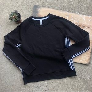 Athleta 24/7 Striped Black & White Crew Sweatshirt Size Small